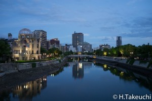 原爆ドーム（相生橋より）　1/8秒　F5.6　ISO1600