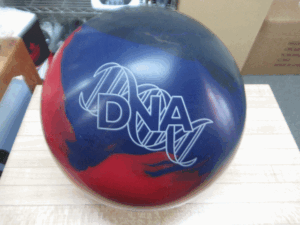 DNA - 中古ボール・リサイクル品 ￥9,800円（税込み） 12ポンド（約