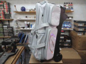 2026ボルト3ボールローラーバッグ - ボウリングバッグ ￥27,200円